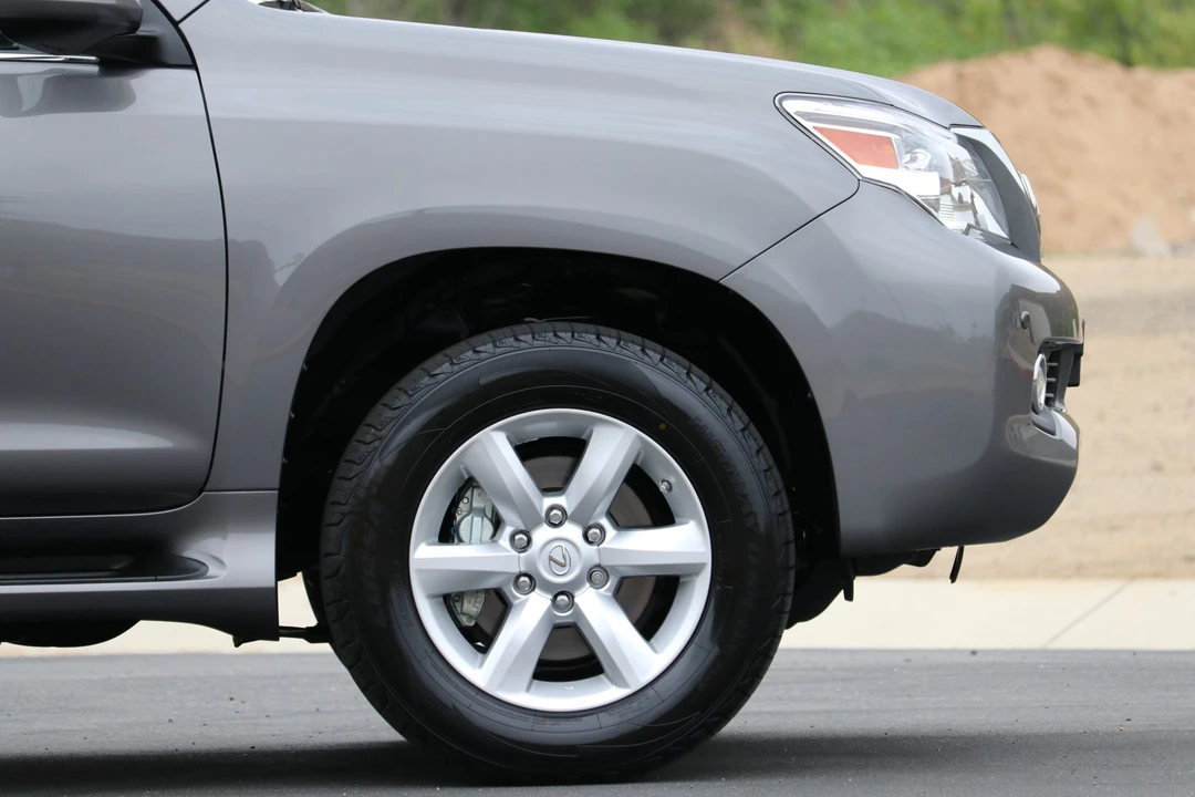 2011 Lexus GX 2nd Gen - Image 26 of 31