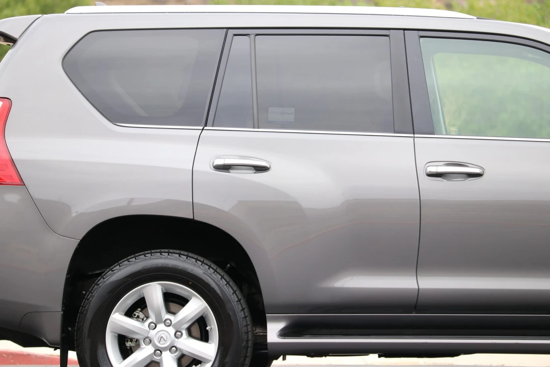 2011 Lexus GX 2nd Gen - Image 29 of 31