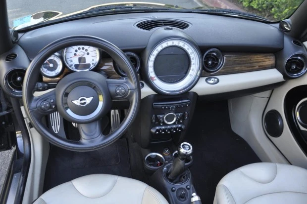 2011 Mini Coupe & Roadster - Image 5 of 8