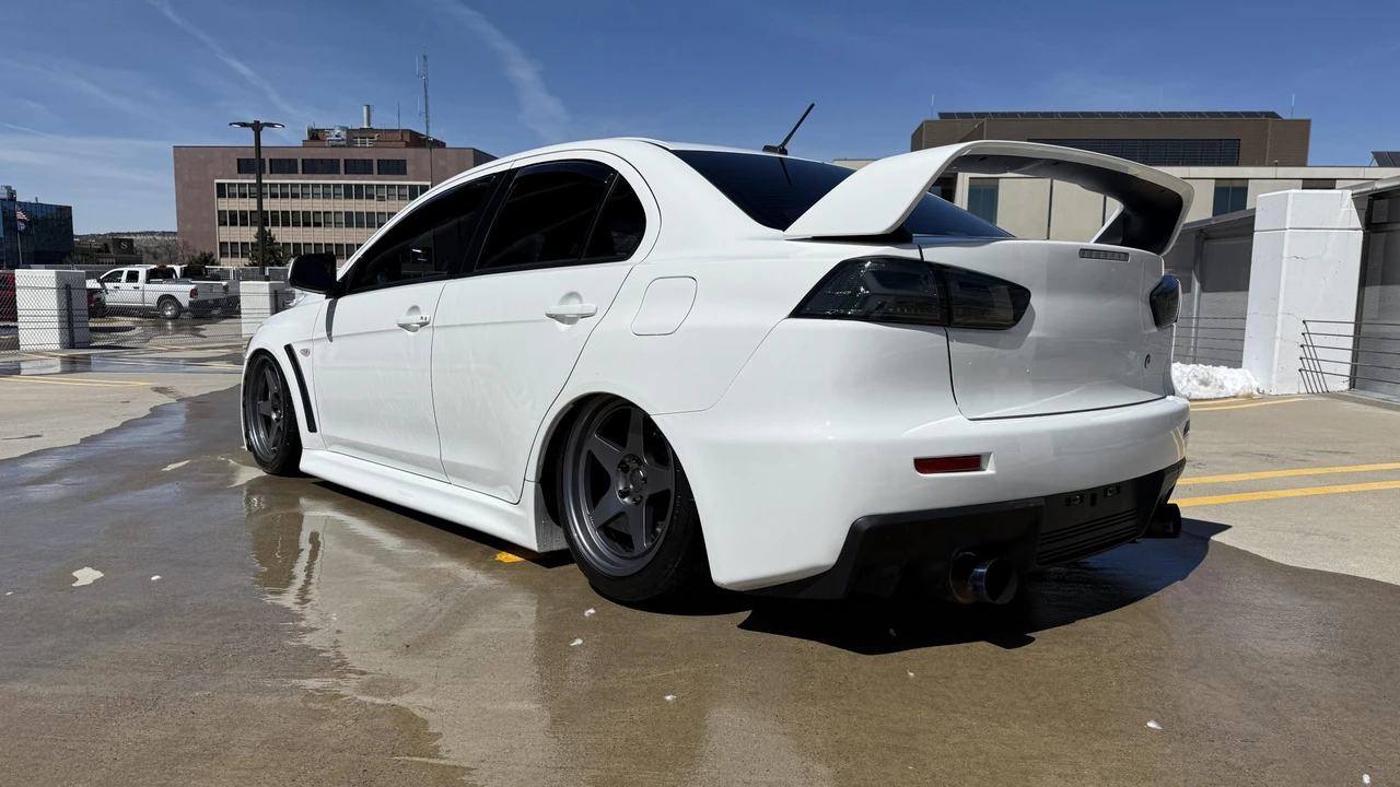 2011 Mitsubishi Lancer Evolution X 9th Gen - Image 15 of 31