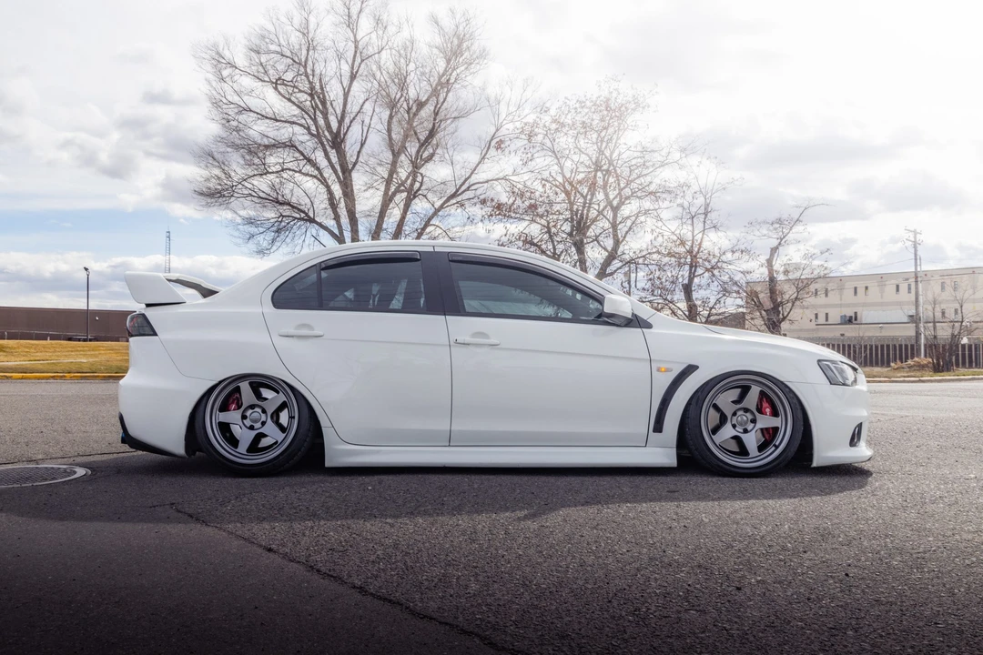 2011 Mitsubishi Lancer Evolution X 9th Gen - Image 2 of 31