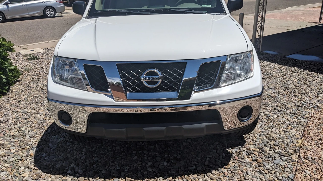 2011 Nissan Frontier 2nd Gen - Image 8 of 31