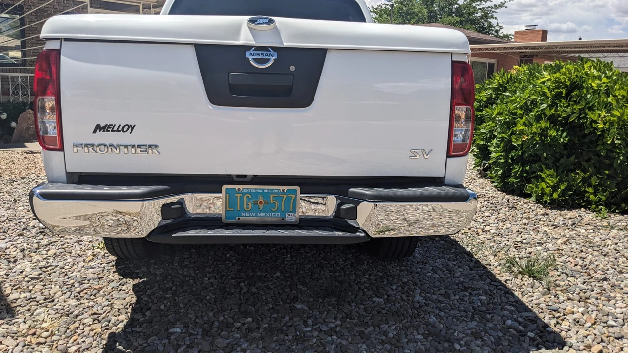 2011 Nissan Frontier 2nd Gen - Image 15 of 31