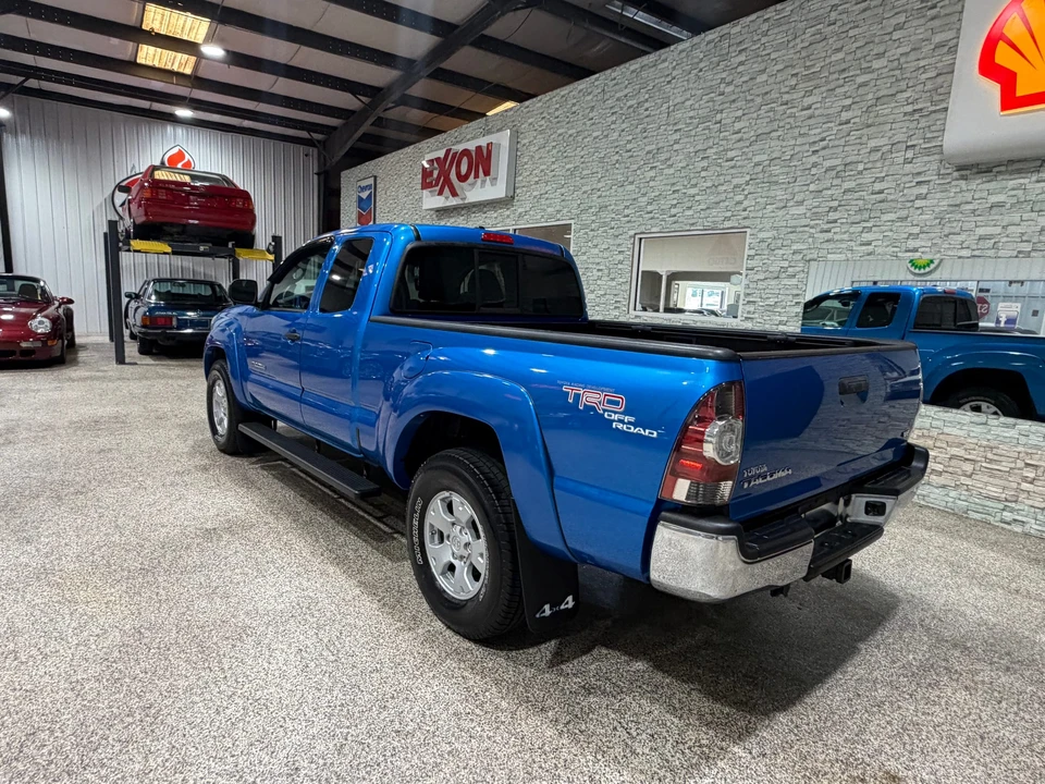 2011 Toyota Tacoma 2nd Gen - Image 25 of 31