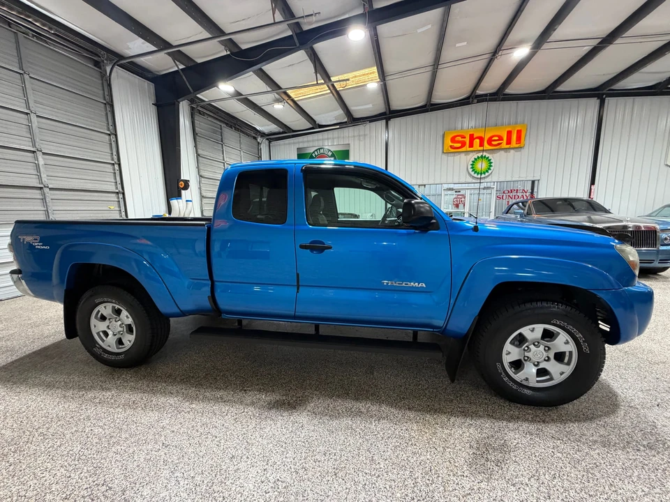 2011 Toyota Tacoma 2nd Gen - Image 14 of 31
