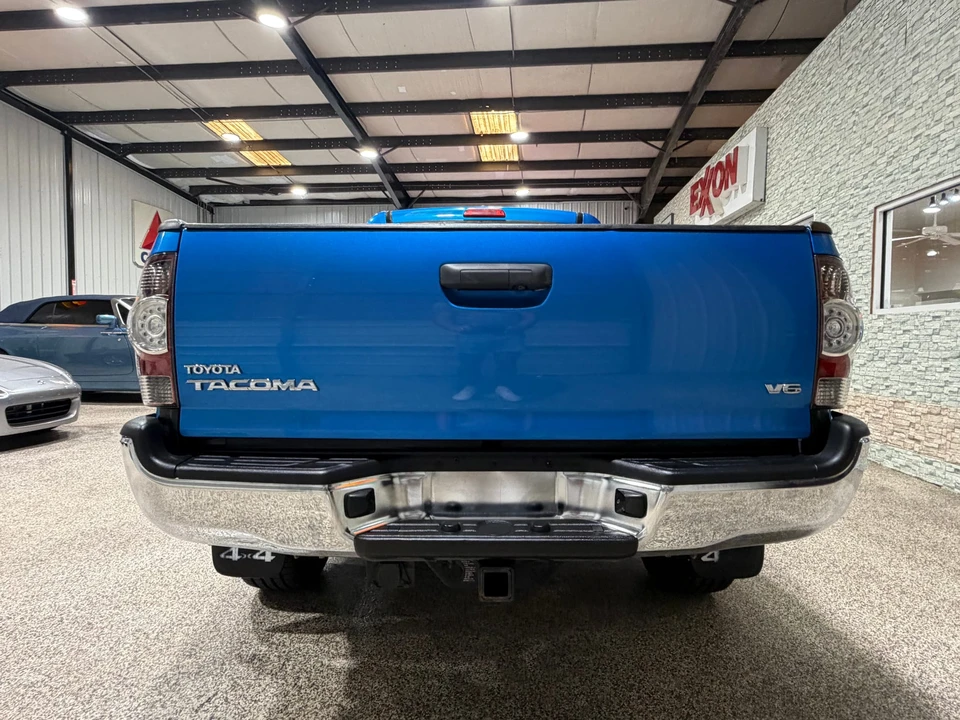 2011 Toyota Tacoma 2nd Gen - Image 19 of 31