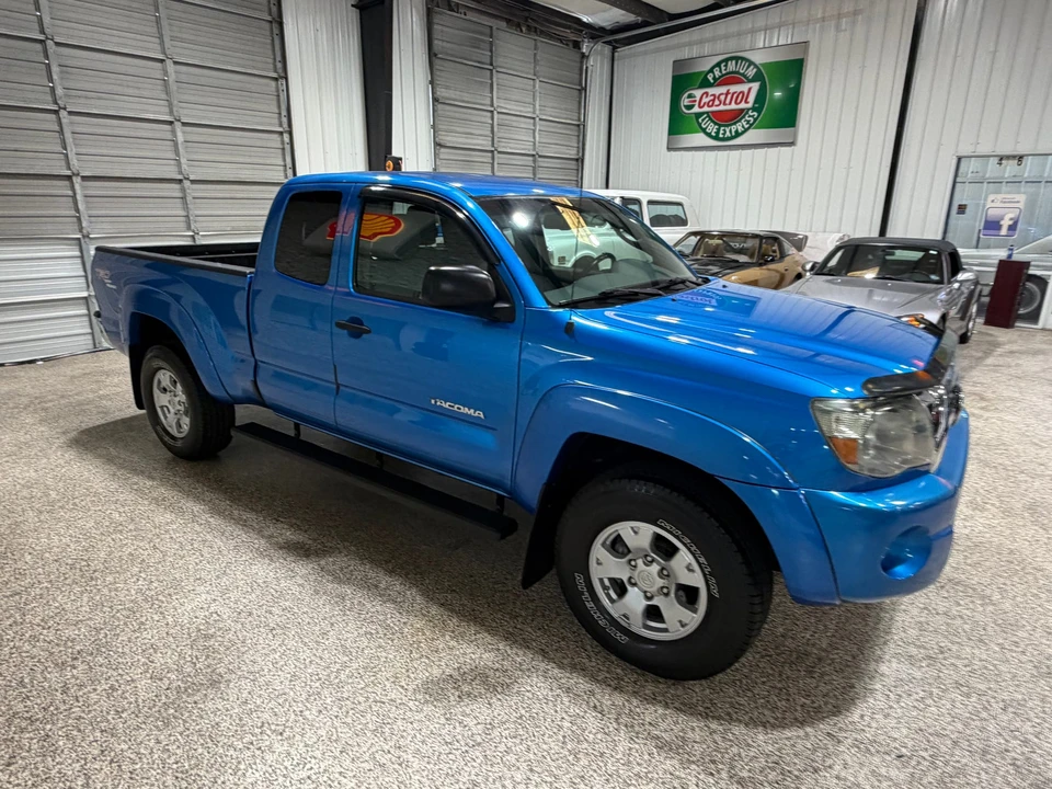 2011 Toyota Tacoma 2nd Gen - Image 9 of 31