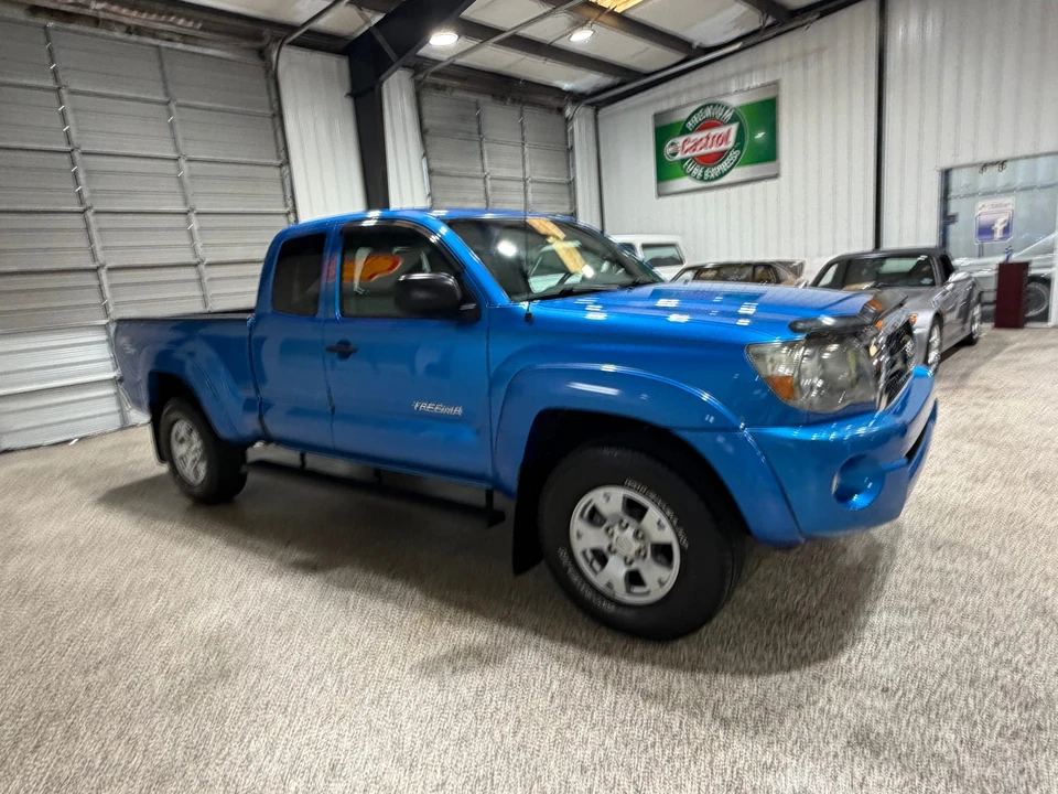2011 Toyota Tacoma 2nd Gen - Image 13 of 31