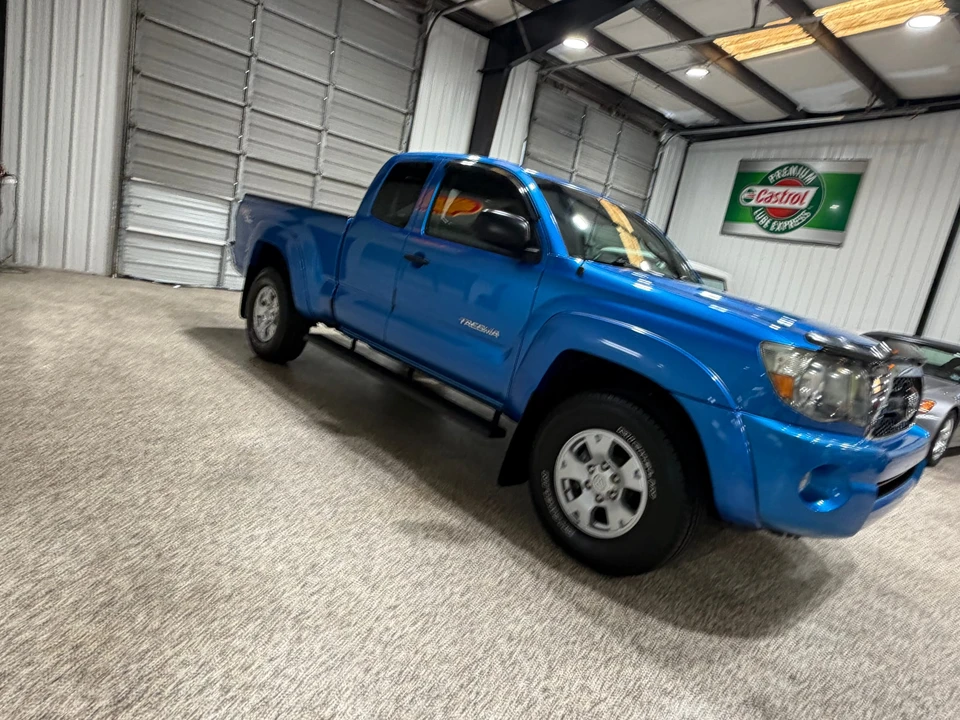 2011 Toyota Tacoma 2nd Gen - Image 12 of 31