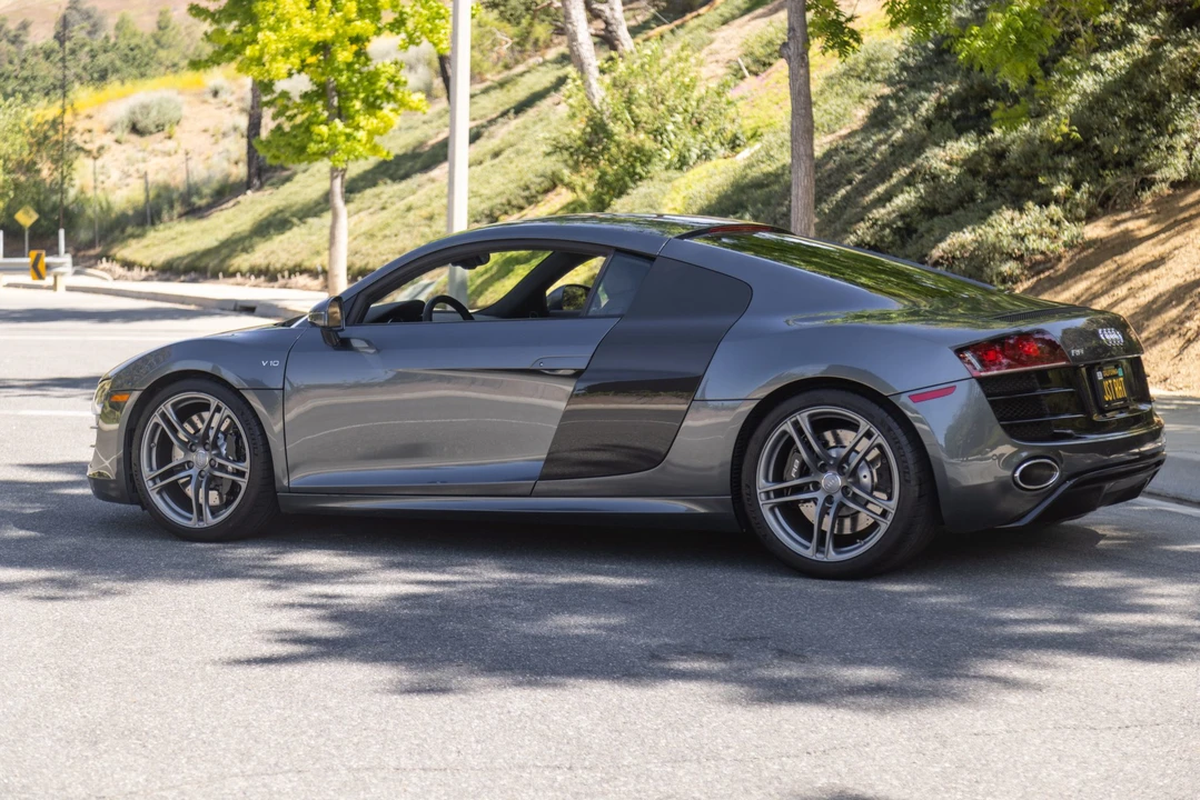 2012 Audi 42 R8 - Image 9 of 31