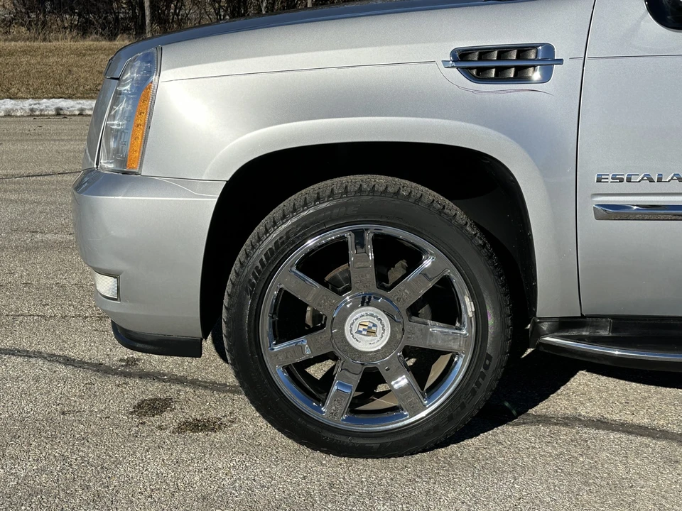 2012 Cadillac Escalade & EXT 3rd Gen - Image 17 of 31