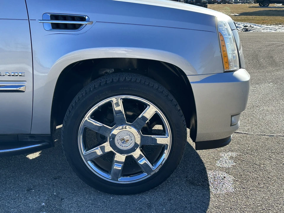 2012 Cadillac Escalade & EXT 3rd Gen - Image 16 of 31