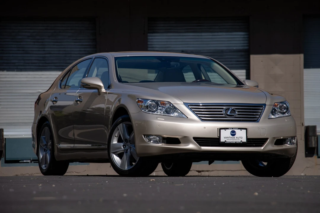 2012 Lexus LS 4th Gen - Image 22 of 31