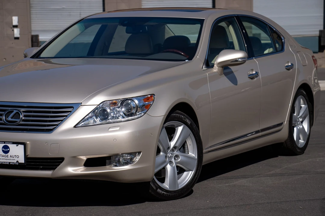 2012 Lexus LS 4th Gen - Image 30 of 31