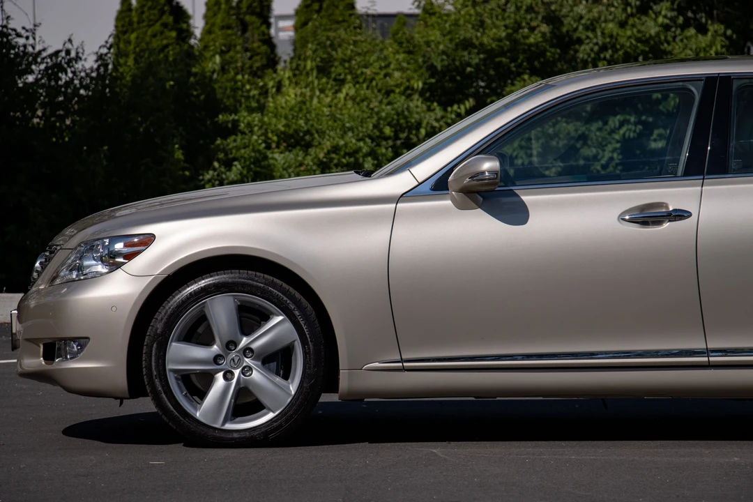 2012 Lexus LS 4th Gen - Image 31 of 31