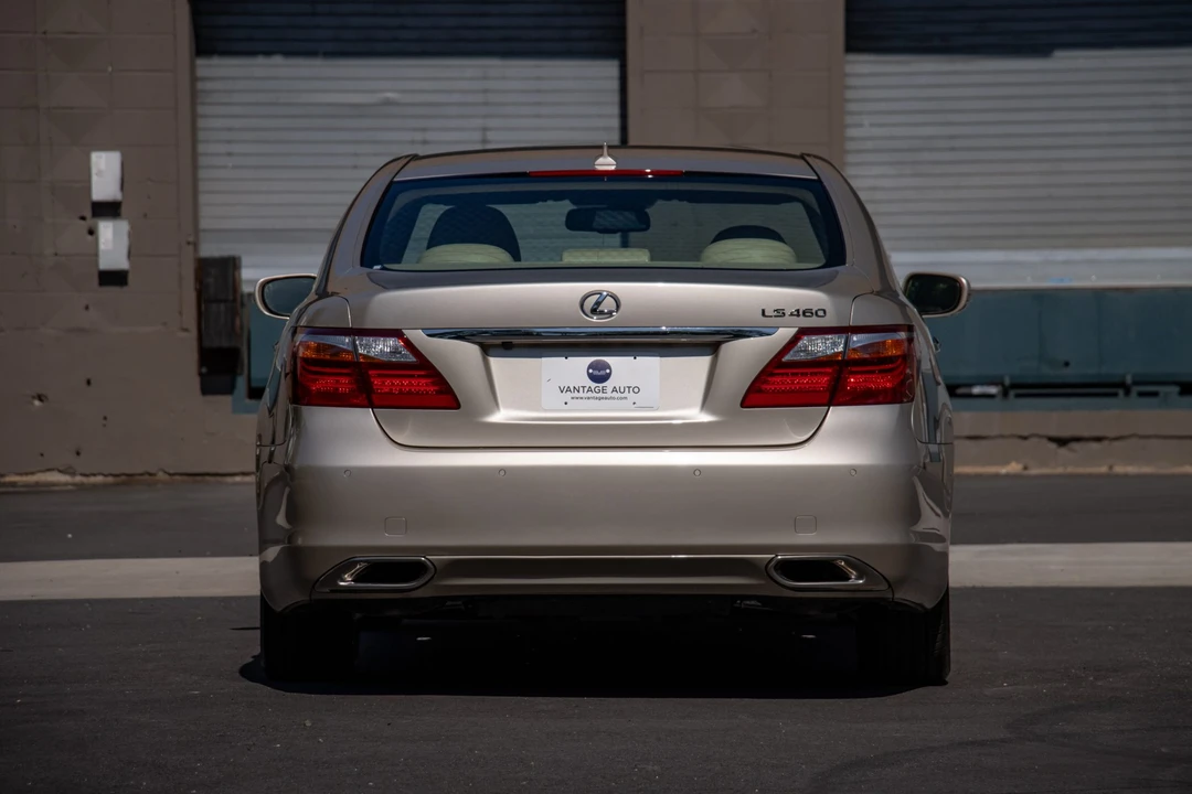 2012 Lexus LS 4th Gen - Image 11 of 31