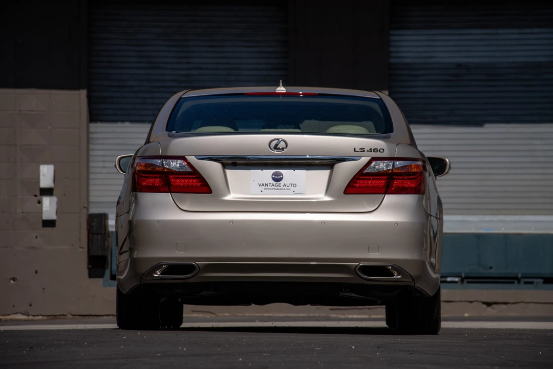 2012 Lexus LS 4th Gen - Image 12 of 31