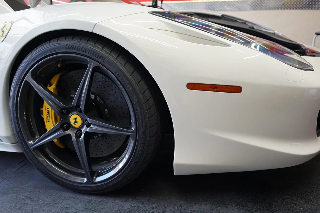 2013 Ferrari 458 Spider - Image 25 of 31