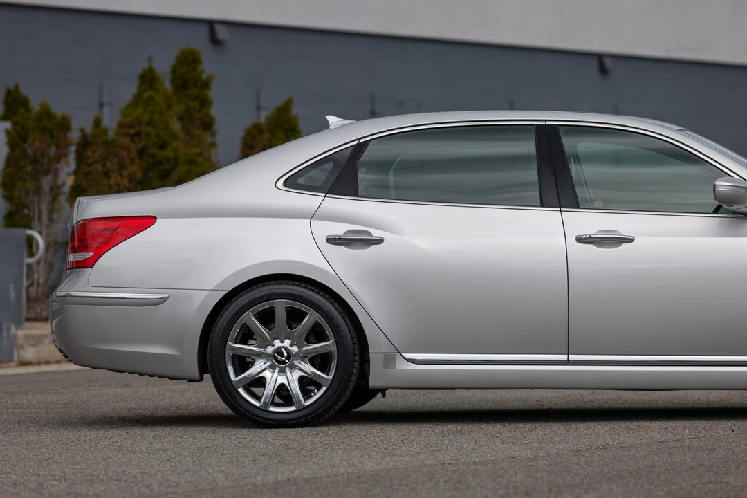 2013 Hyundai Equus - Image 23 of 31