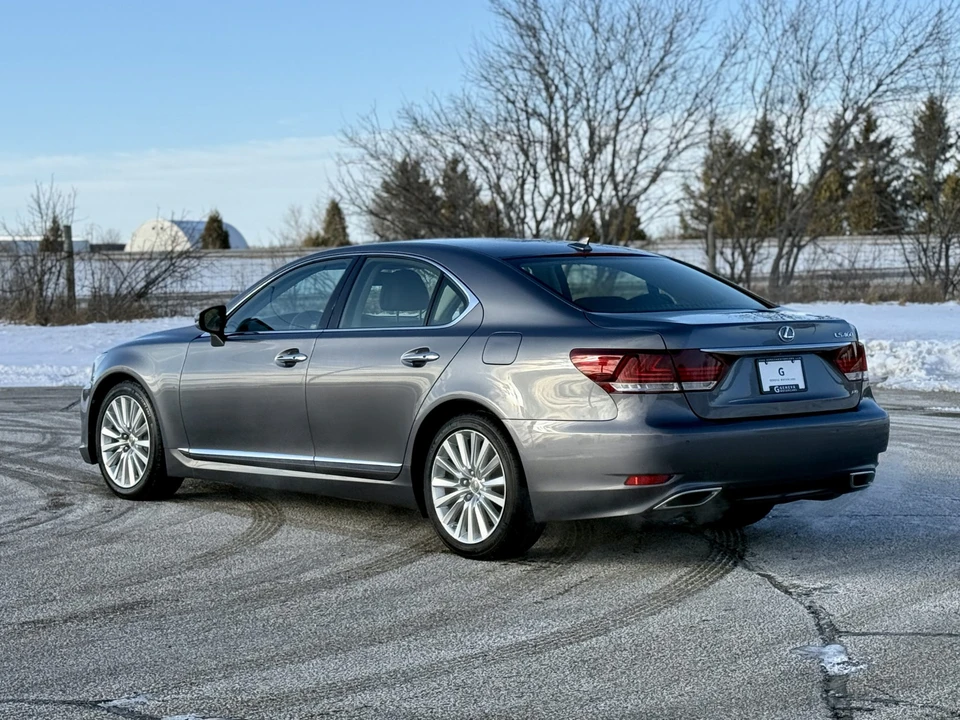 2013 Lexus LS 4th Gen - Image 13 of 31