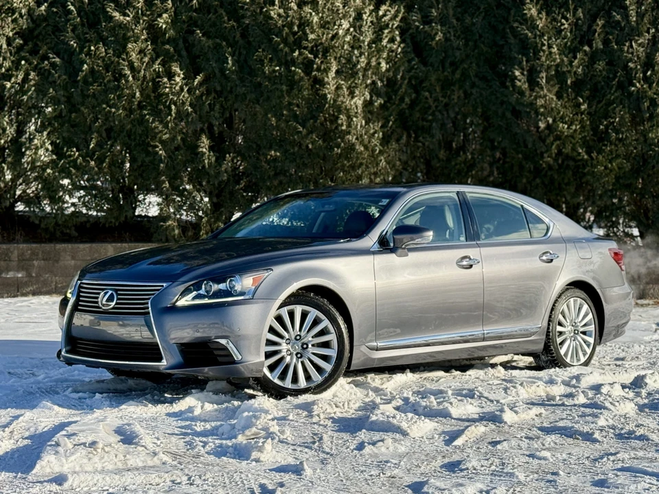 2013 Lexus LS 4th Gen - Image 5 of 31