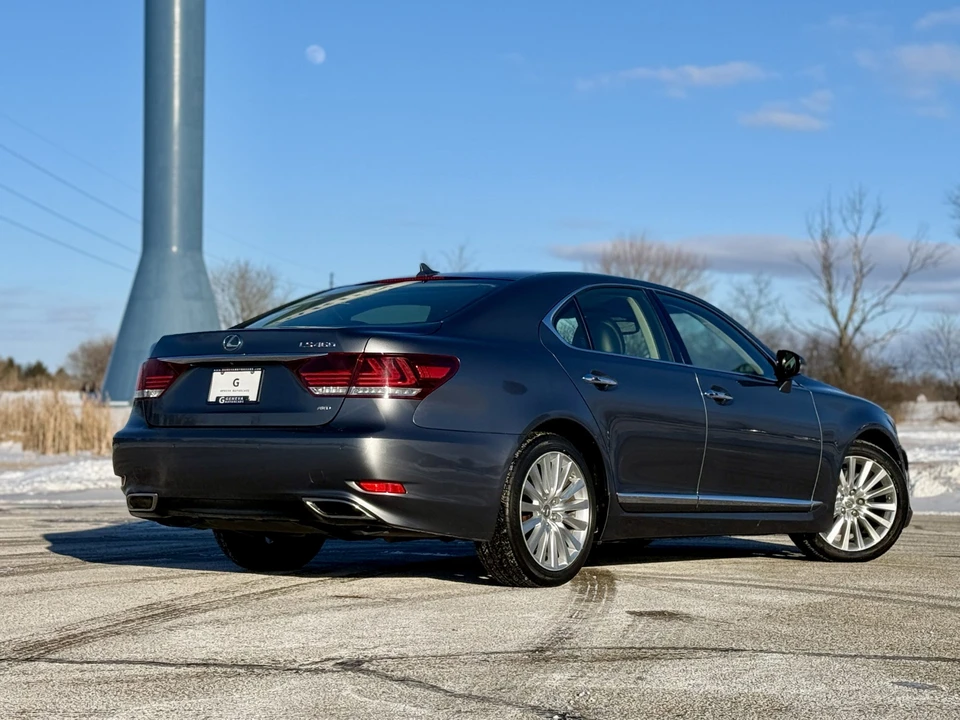 2013 Lexus LS 4th Gen - Image 8 of 31