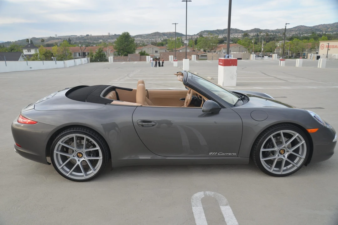 2013 Porsche 991 Carrera - Image 12 of 31