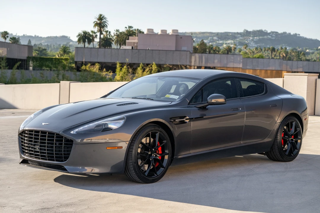 2014 Aston Martin Rapide - Image 2 of 31