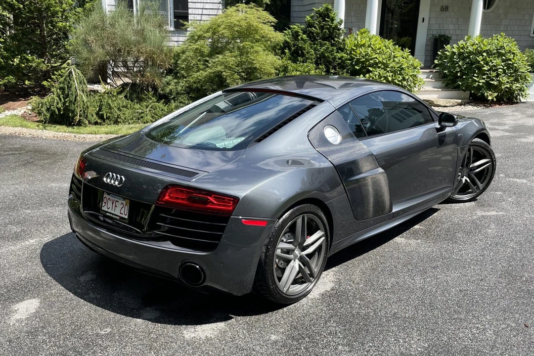 2014 Audi 42 R8 - Image 14 of 31