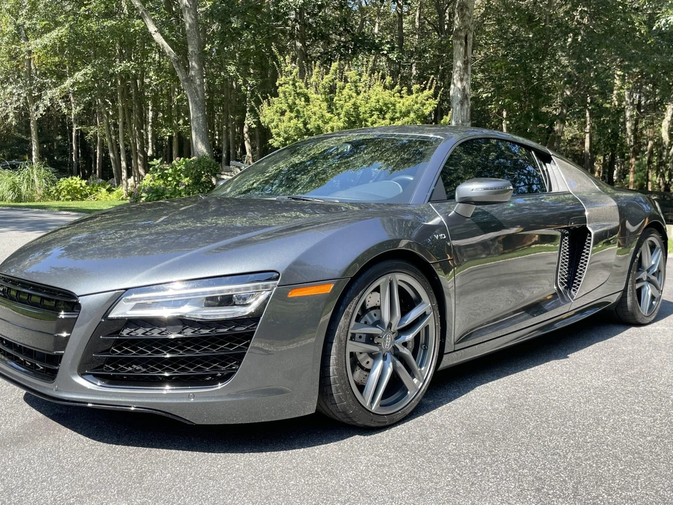 2014 Audi 42 R8 - Image 2 of 31