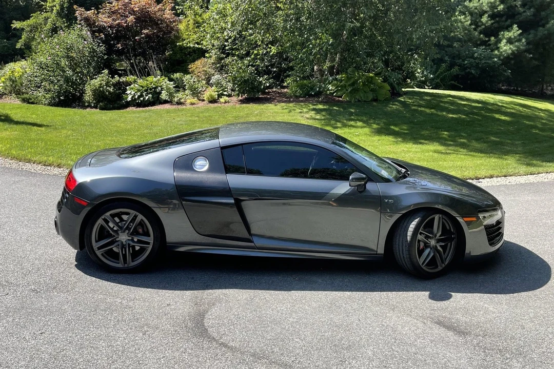 2014 Audi 42 R8 - Image 11 of 31