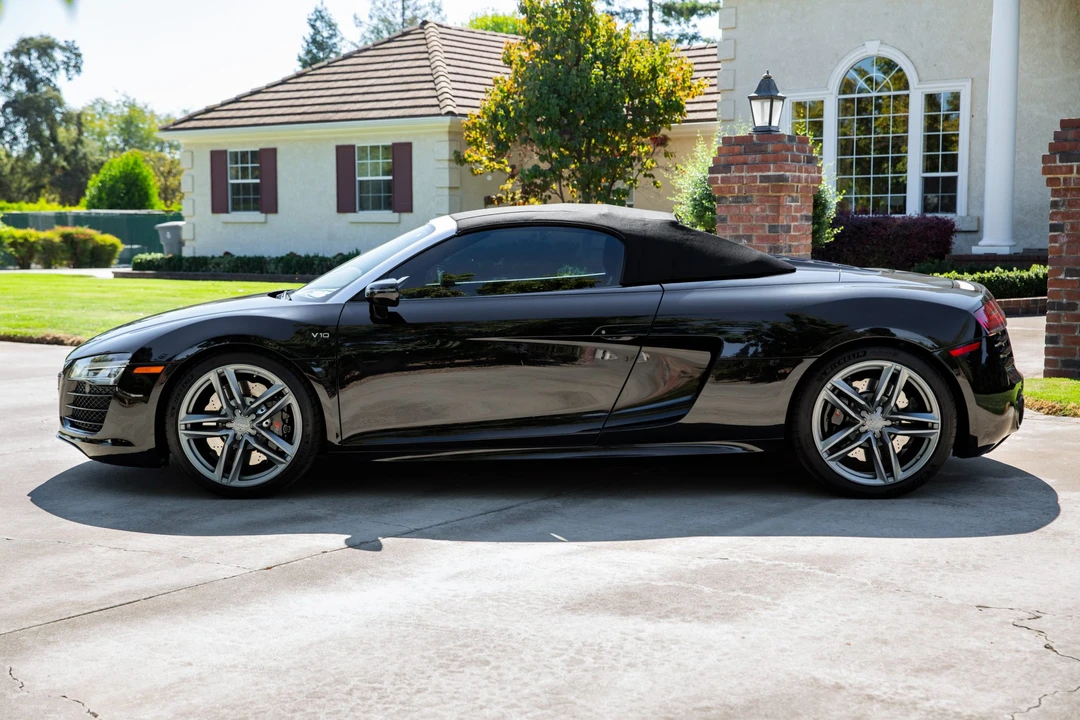 2014 Audi 42 R8 - Image 14 of 31
