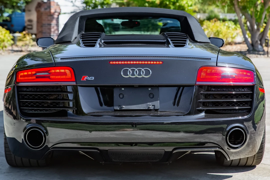 2014 Audi 42 R8 - Image 16 of 31