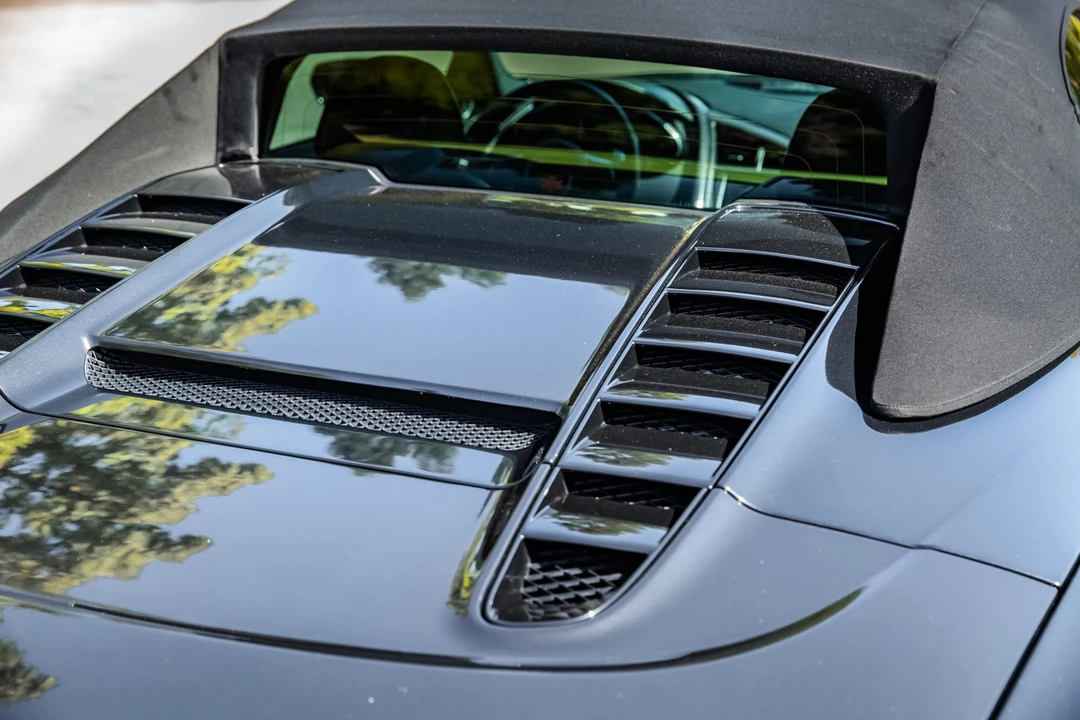 2014 Audi 42 R8 - Image 26 of 31