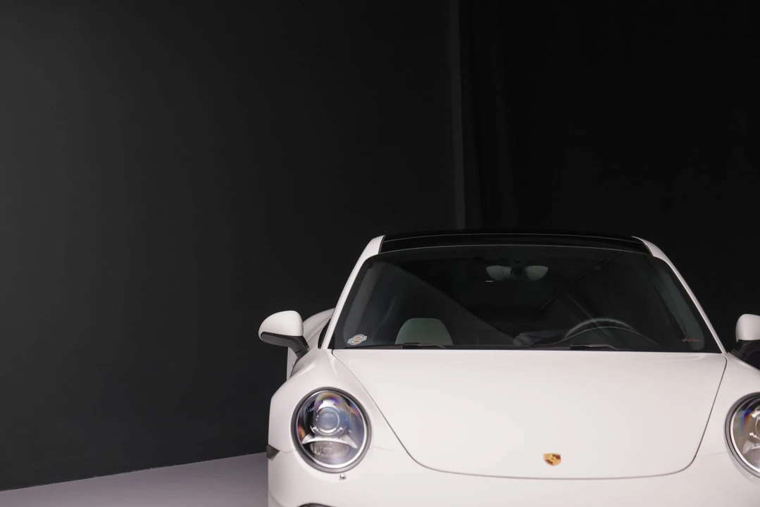 2014 Porsche 991 Carrera 4S - Image 12 of 31
