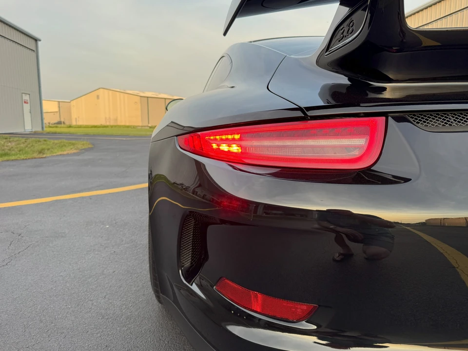 2014 Porsche 991 GT3 - Image 25 of 31