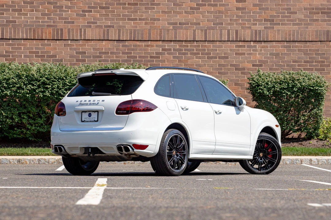 2014 Porsche 958 Cayenne Turbo - Image 14 of 31