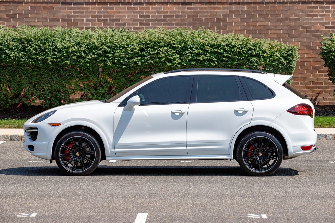 2014 Porsche 958 Cayenne Turbo - Image 5 of 31
