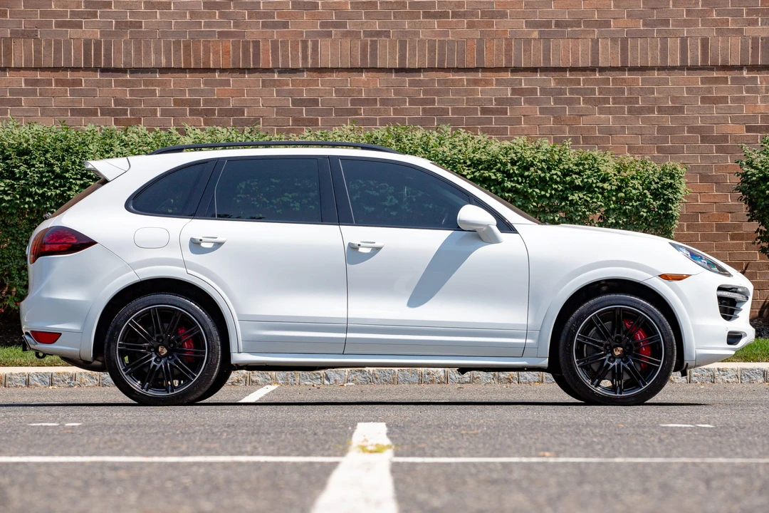 2014 Porsche 958 Cayenne Turbo - Image 16 of 31