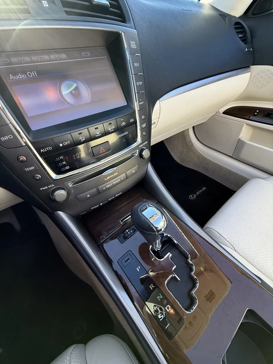 2015 Lexus IS 3rd Gen - Image 31 of 31