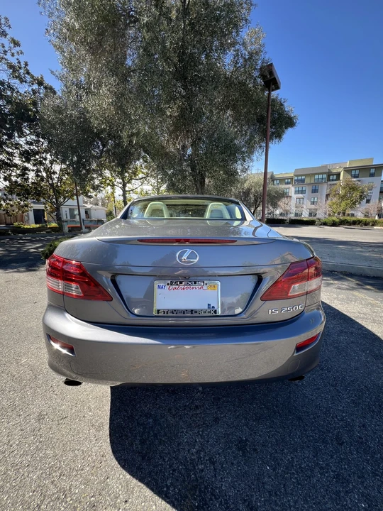 2015 Lexus IS 3rd Gen - Image 8 of 31
