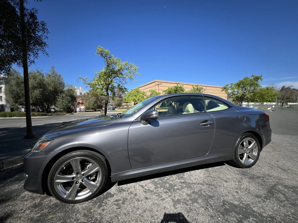 2015 Lexus IS 3rd Gen - Image 6 of 31