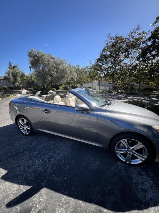 2015 Lexus IS 3rd Gen - Image 2 of 31