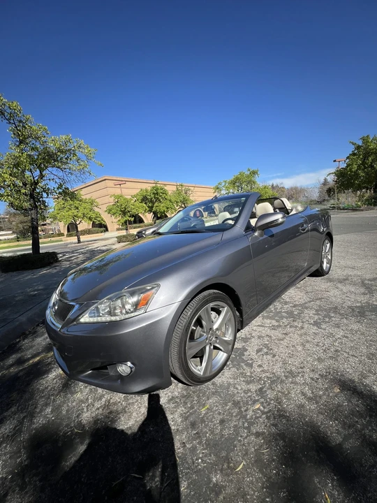 2015 Lexus IS 3rd Gen - Image 3 of 31