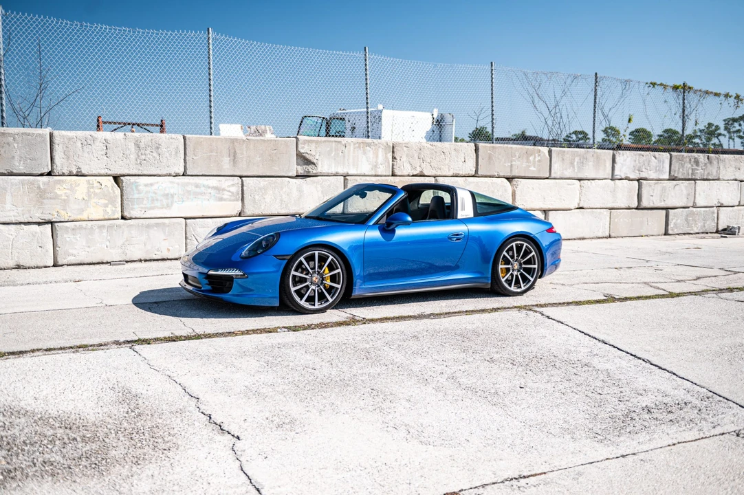 2015 Porsche 991 Targa 4 & 4S - Image 25 of 31