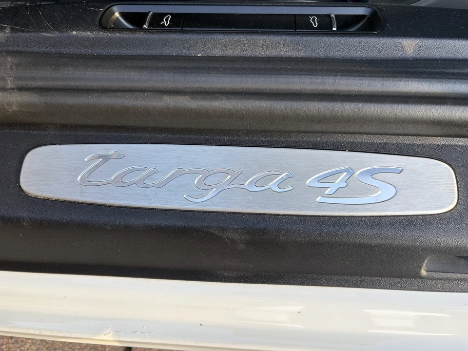 2015 Porsche 991 Targa 4 & 4S - Image 25 of 31