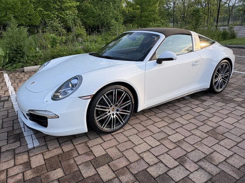 2015 Porsche 991 Targa 4 & 4S - Image 3 of 31