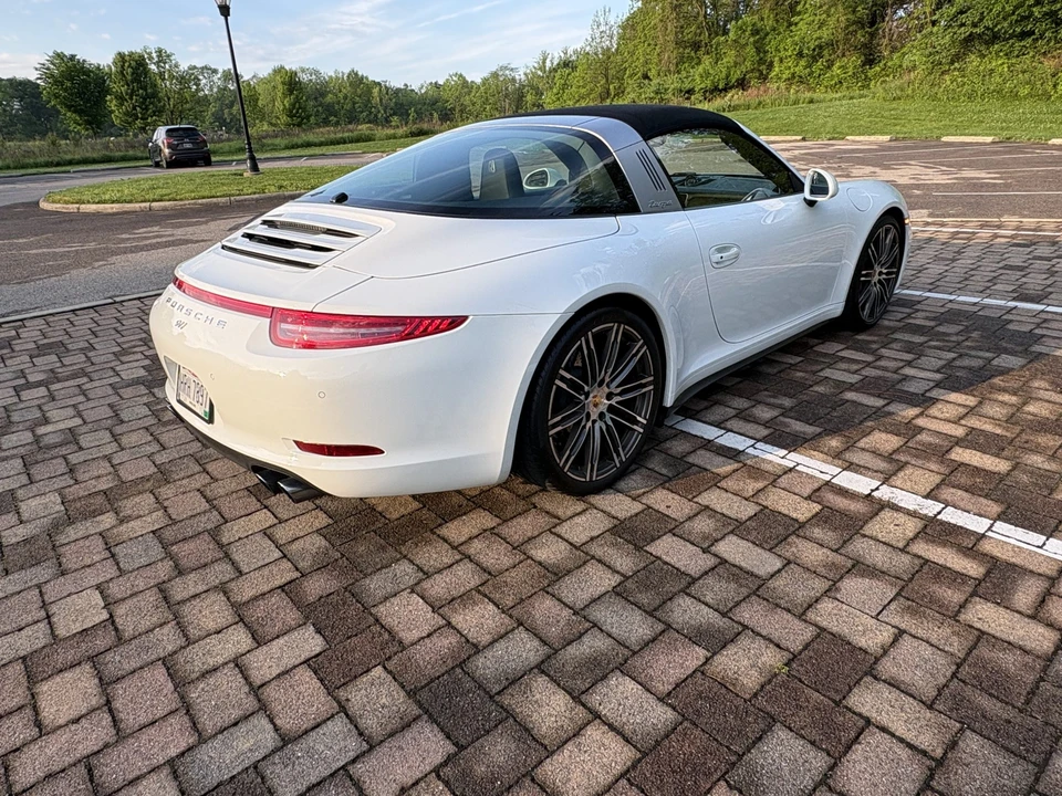 2015 Porsche 991 Targa 4 & 4S - Image 7 of 31