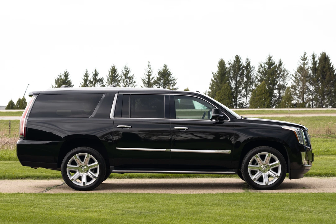2016 Cadillac Escalade 4th Gen - Image 21 of 31