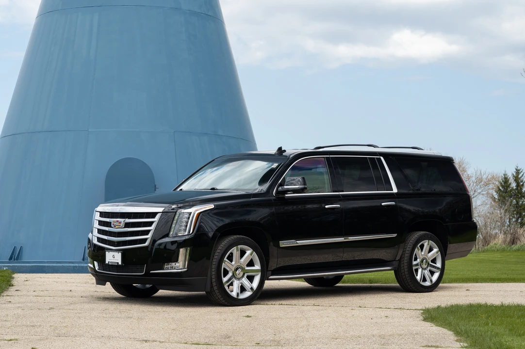 2016 Cadillac Escalade 4th Gen - Image 3 of 31